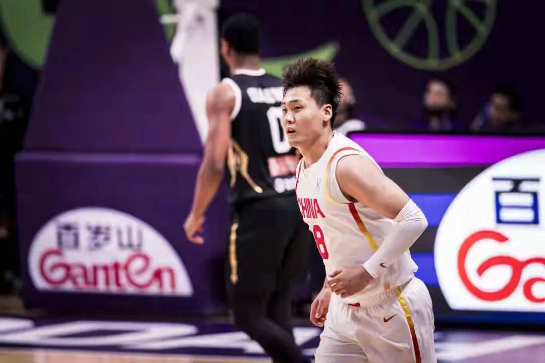 关键时刻马赛调整名单以备CBA常规赛,完成体检环节打磨,气氛紧张,更衣室氛围转暖的简单介绍 关键时刻马赛调整名单以备CBA常规赛,完成体检环节打磨,气氛紧张,更衣室氛围转暖的简单介绍