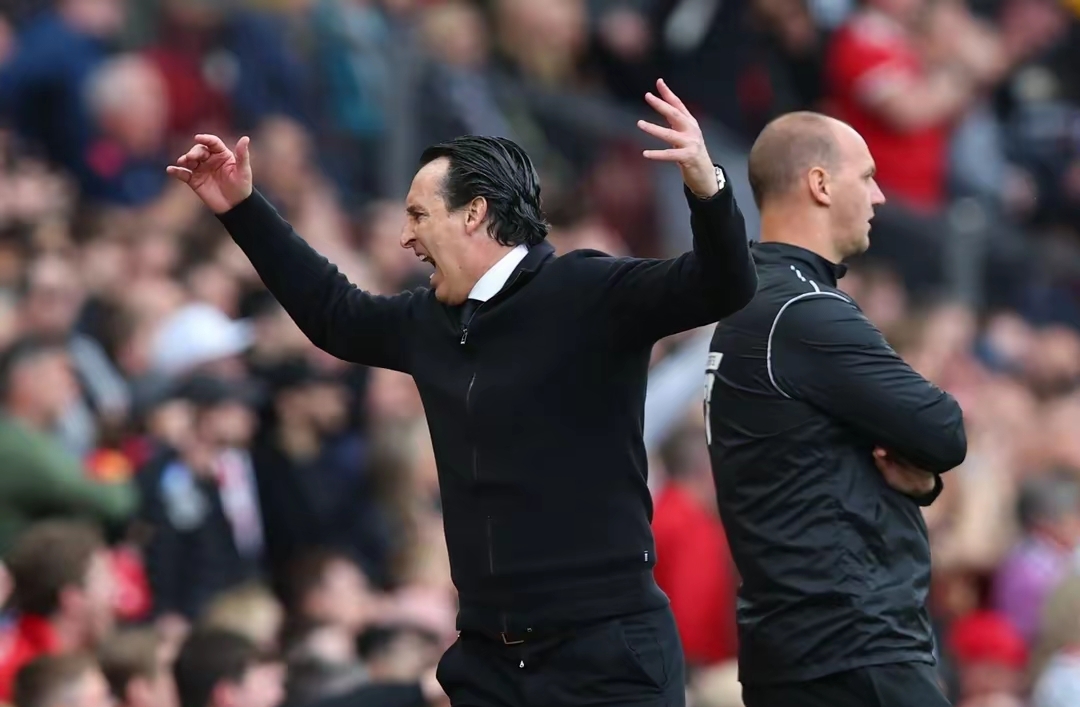 关于清晨英超传出新动向，曼城复出首秀，管理层表态：气氛紧张，球队文化再被提及的信息